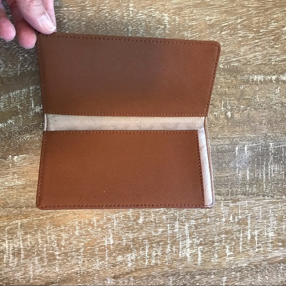 michael kors checkbook